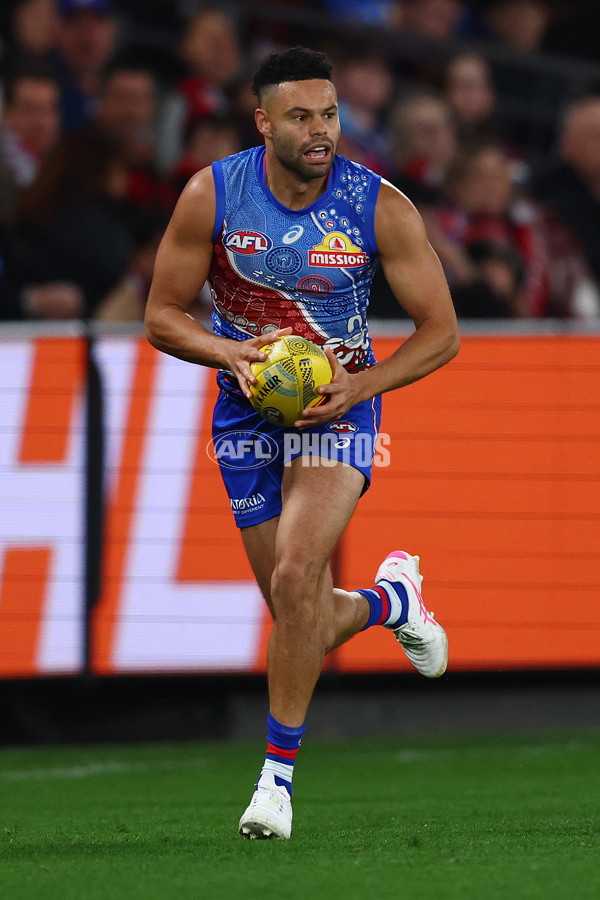 AFL 2025 Round 10 - Western Bulldogs v Essendon - A-59527743