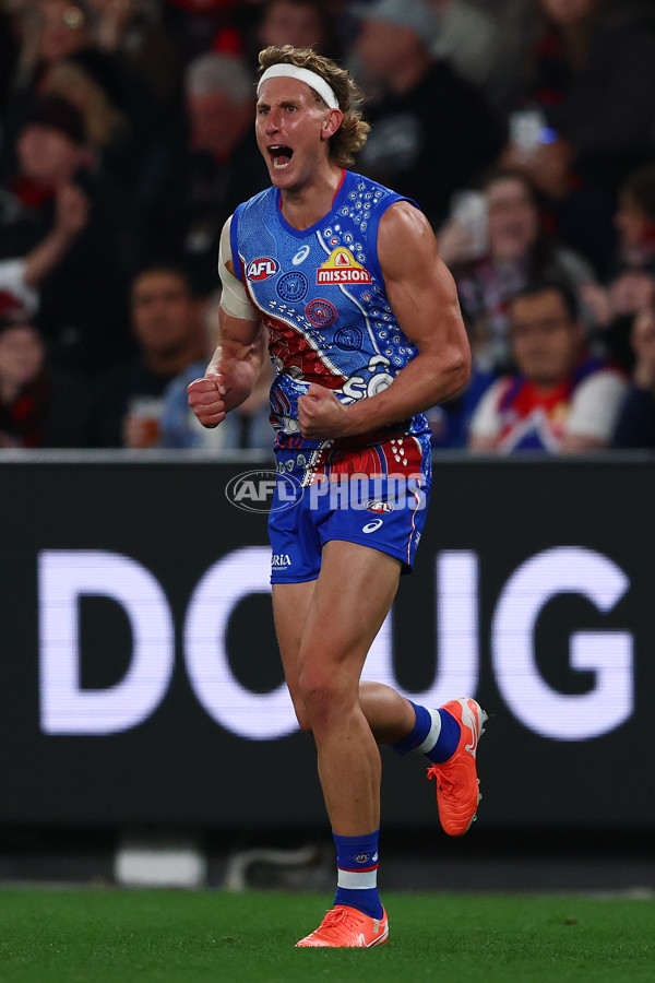 AFL 2025 Round 10 - Western Bulldogs v Essendon - A-59527748