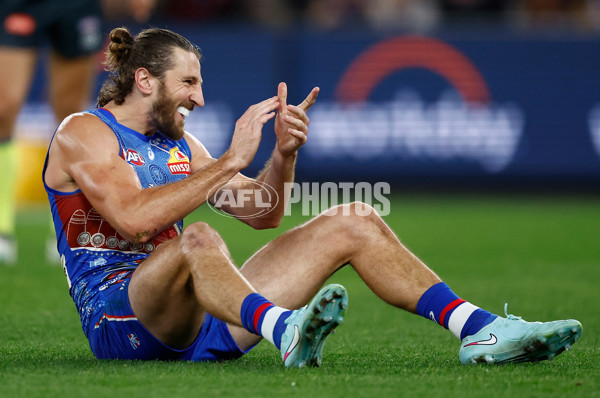 AFL 2025 Round 10 - Western Bulldogs v Essendon - A-59529560