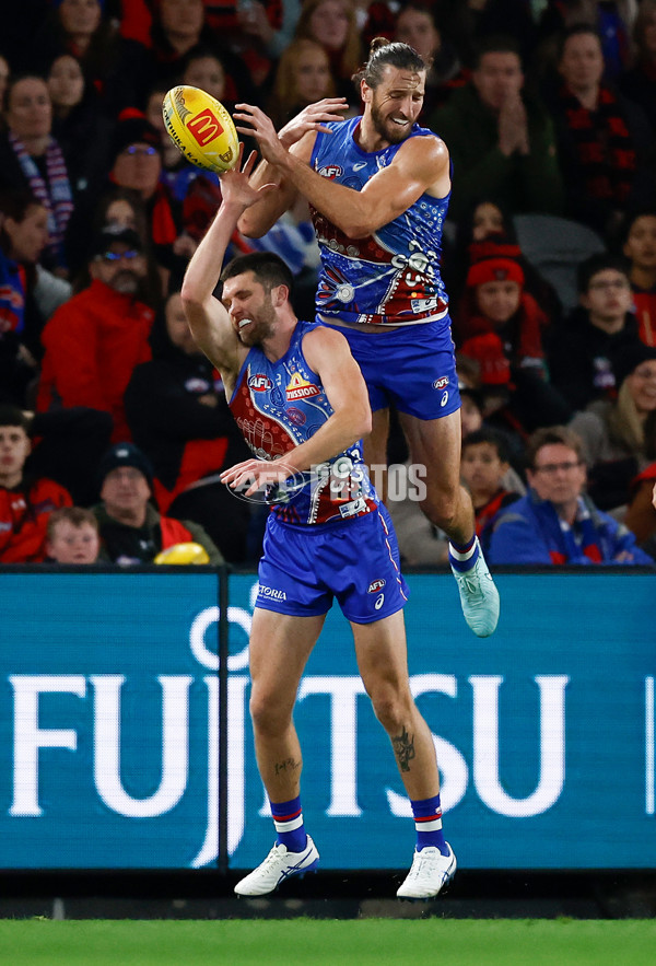 AFL 2025 Round 10 - Western Bulldogs v Essendon - A-59529578