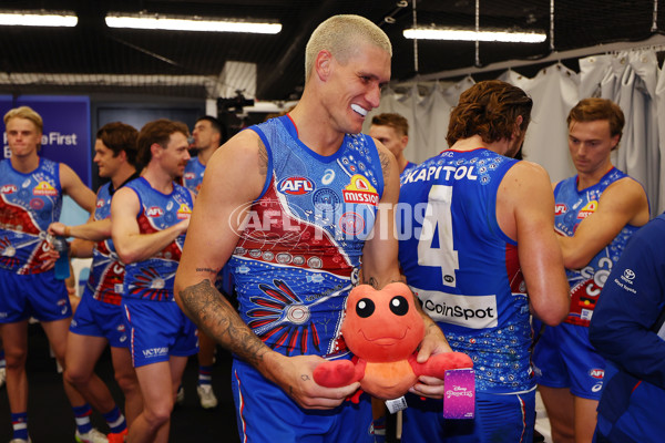 AFL 2025 Round 10 - Western Bulldogs v Essendon - A-59532425