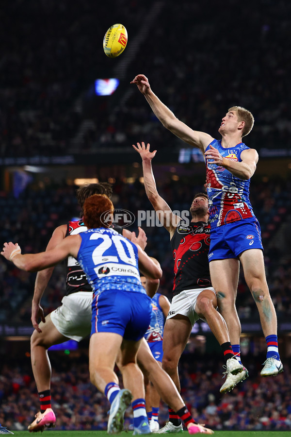 AFL 2025 Round 10 - Western Bulldogs v Essendon - A-59532472