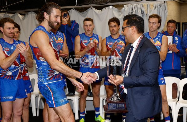 AFL 2025 Round 10 - Western Bulldogs v Essendon - A-59532526