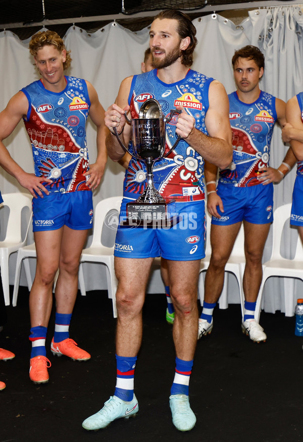 AFL 2025 Round 10 - Western Bulldogs v Essendon - A-59532529