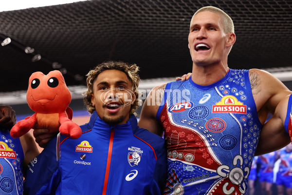 AFL 2025 Round 10 - Western Bulldogs v Essendon - A-59534866