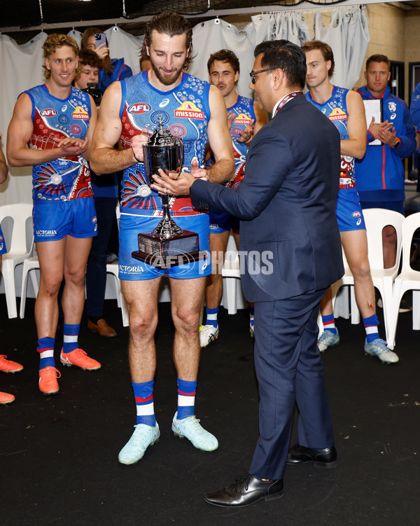 AFL 2025 Round 10 - Western Bulldogs v Essendon - A-59534870
