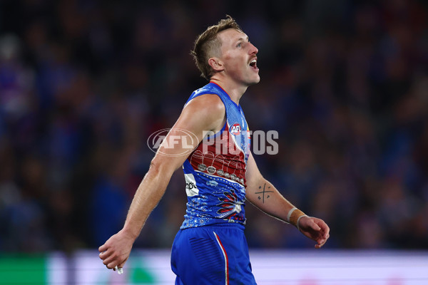 AFL 2025 Round 10 - Western Bulldogs v Essendon - A-59534877
