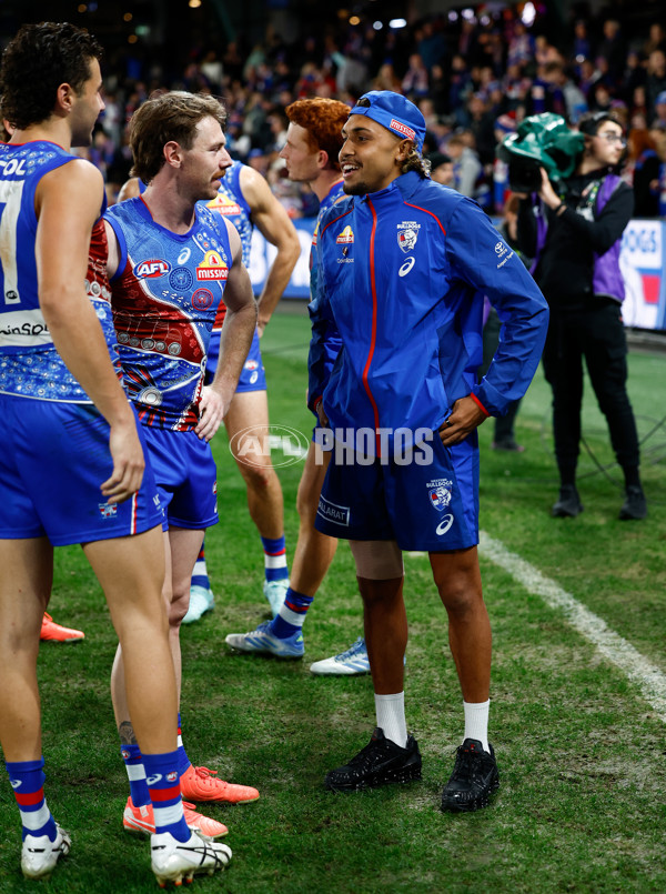AFL 2025 Round 10 - Western Bulldogs v Essendon - A-59534925