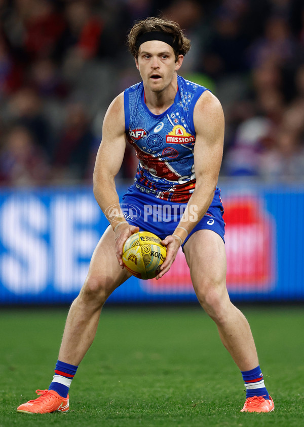 AFL 2025 Round 10 - Western Bulldogs v Essendon - A-59534943