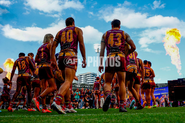 AFL 2025 Round 10 - Brisbane v Narrm - A-59542932
