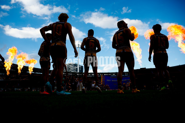 AFL 2025 Round 10 - Brisbane v Narrm - A-59545375