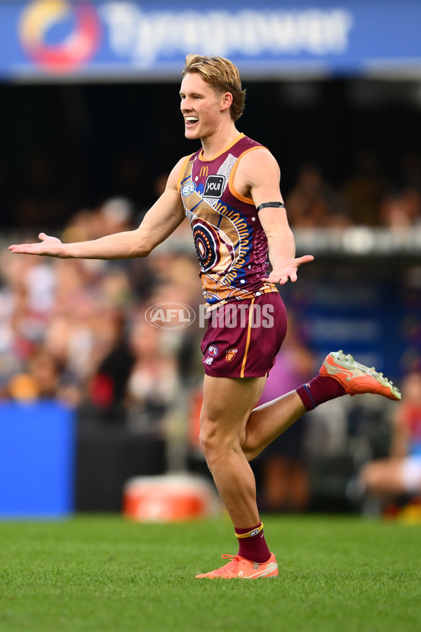 AFL 2025 Round 10 - Brisbane v Narrm - A-59545408