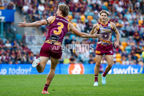 AFL 2025 Round 10 - Brisbane v Narrm - A-59545439