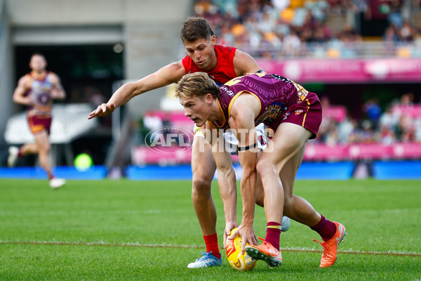AFL 2025 Round 10 - Brisbane v Narrm - A-59545442