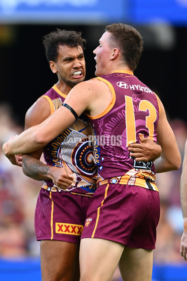 AFL 2025 Round 10 - Brisbane v Narrm - A-59546011