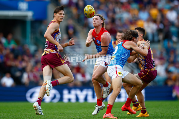 AFL 2025 Round 10 - Brisbane v Narrm - A-59547717