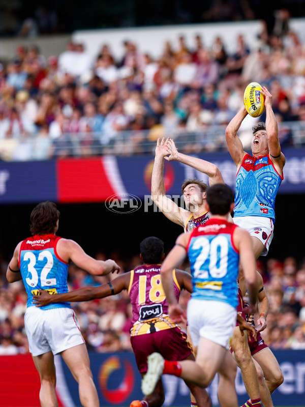 AFL 2025 Round 10 - Brisbane v Narrm - A-59547721