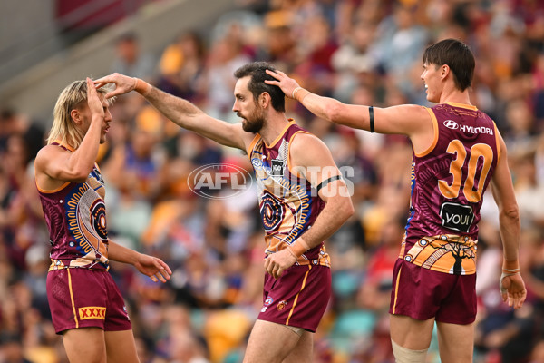 AFL 2025 Round 10 - Brisbane v Narrm - A-59547762