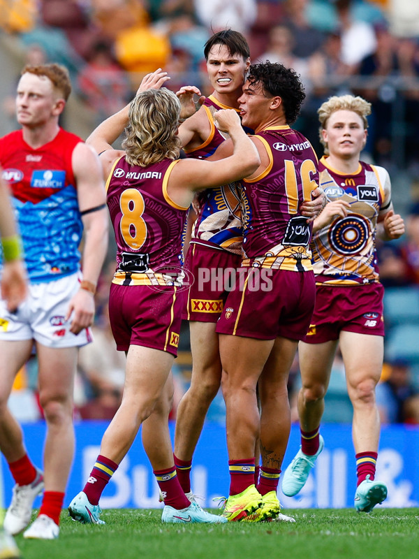 AFL 2025 Round 10 - Brisbane v Narrm - A-59547774