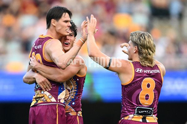 AFL 2025 Round 10 - Brisbane v Narrm - A-59548917