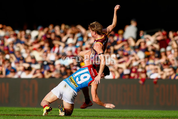 AFL 2025 Round 10 - Brisbane v Narrm - A-59550007