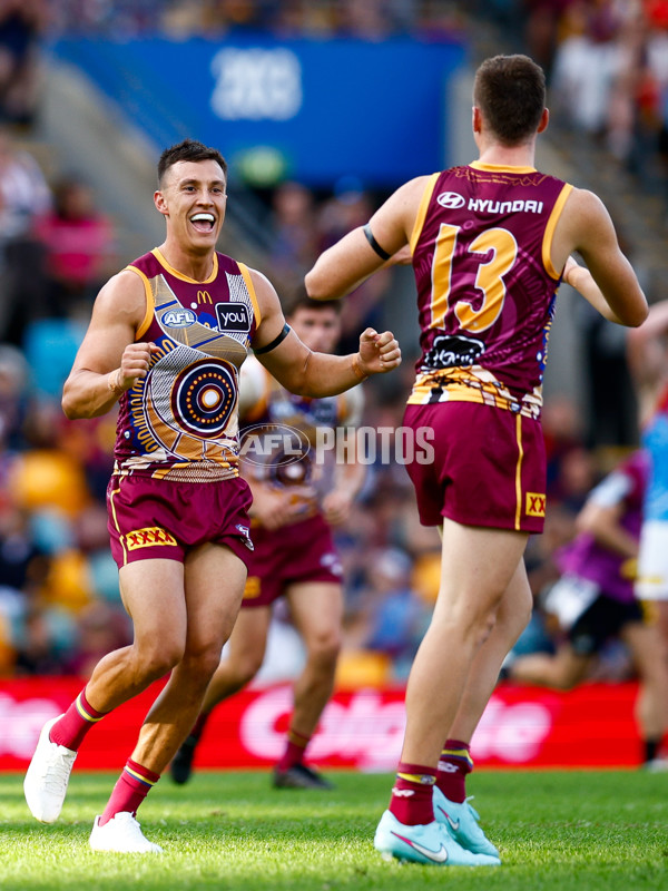 AFL 2025 Round 10 - Brisbane v Narrm - A-59550031