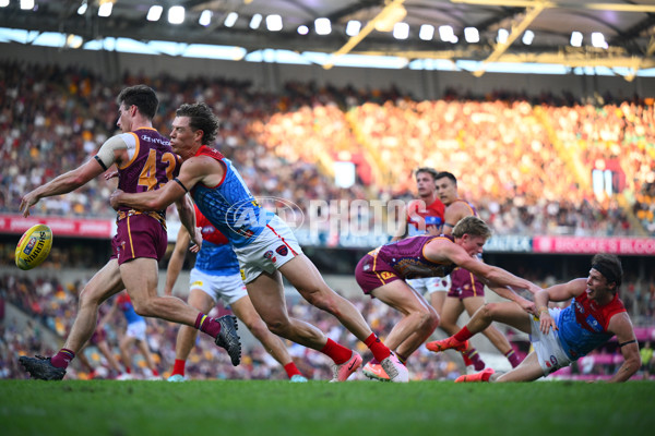 AFL 2025 Round 10 - Brisbane v Narrm - A-59551975