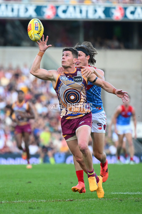 AFL 2025 Round 10 - Brisbane v Narrm - A-59552016
