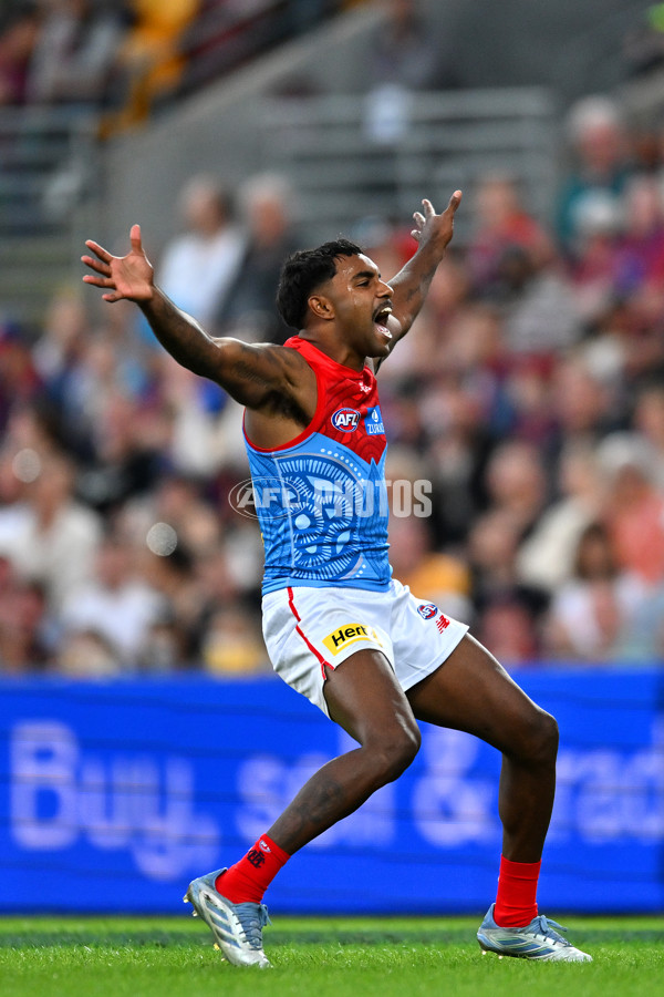AFL 2025 Round 10 - Brisbane v Narrm - A-59556877