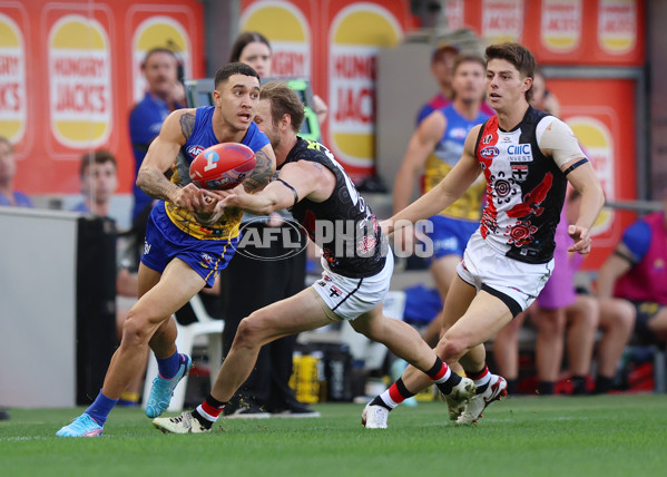 AFL 2025 Round 10 - Waalitj Marawar v Euro-Yroke - A-59556915