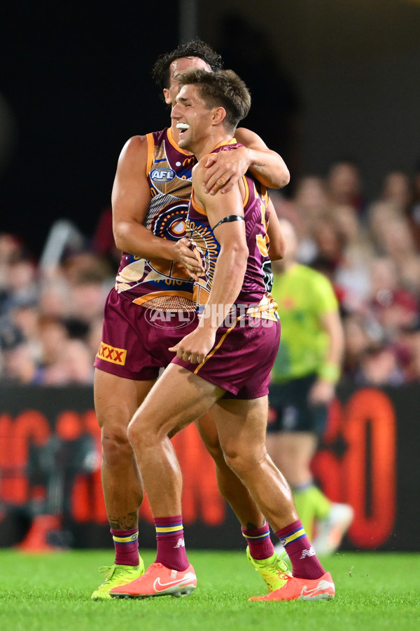 AFL 2025 Round 10 - Brisbane v Narrm - A-59556960