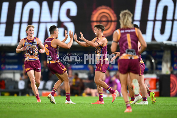 AFL 2025 Round 10 - Brisbane v Narrm - A-59557649