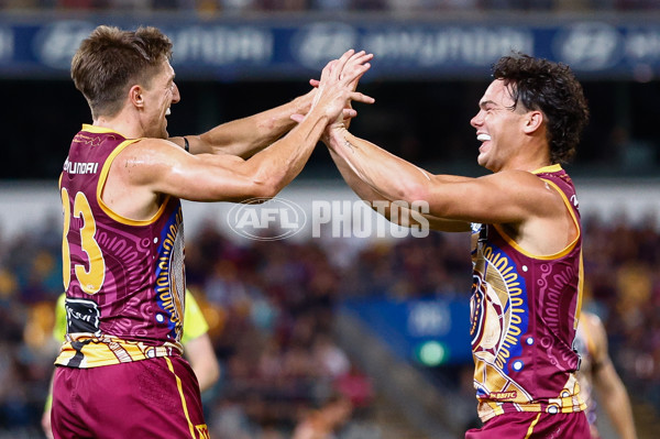 AFL 2025 Round 10 - Brisbane v Narrm - A-59559550