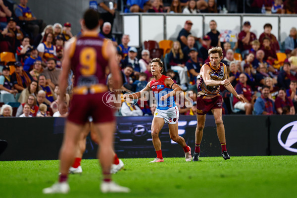 AFL 2025 Round 10 - Brisbane v Narrm - A-59562544
