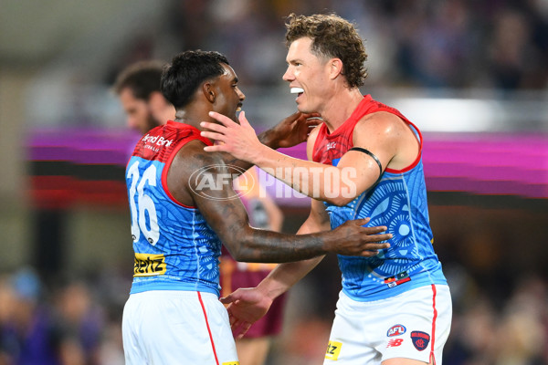 AFL 2025 Round 10 - Brisbane v Narrm - A-59562624