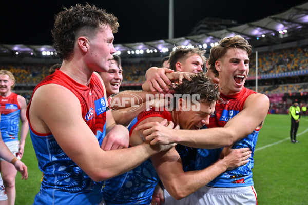 AFL 2025 Round 10 - Brisbane v Narrm - A-59564969
