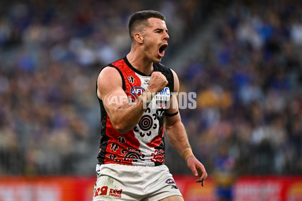 AFL 2025 Round 10 - Waalitj Marawar v Euro-Yroke - A-59567315
