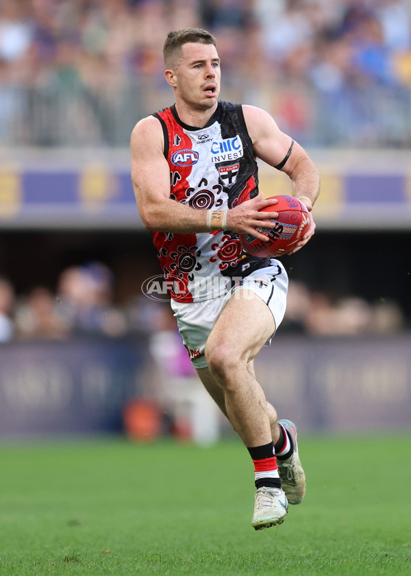 AFL 2025 Round 10 - Waalitj Marawar v Euro-Yroke - A-59567353