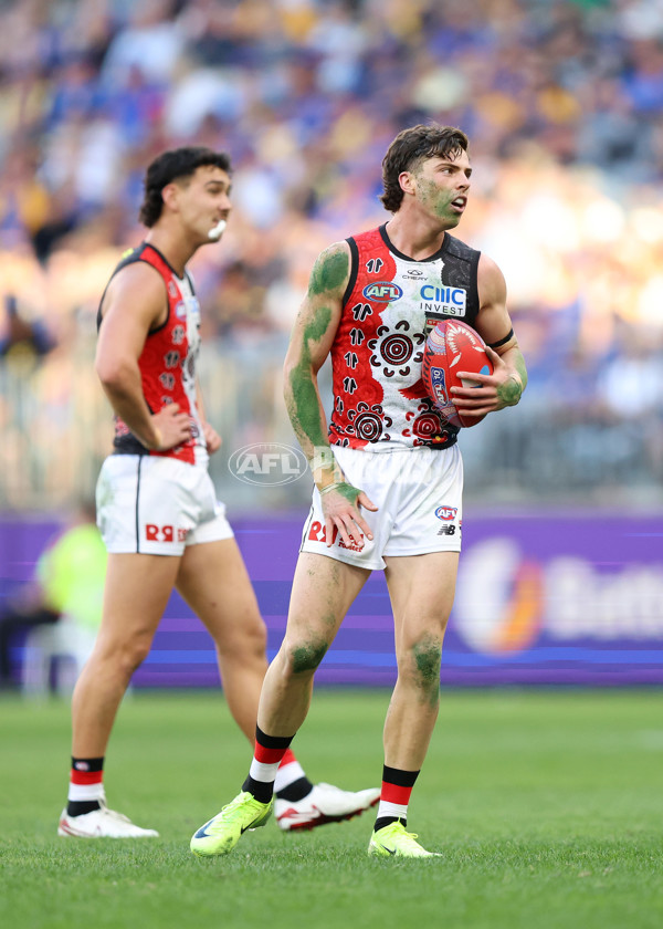AFL 2025 Round 10 - Waalitj Marawar v Euro-Yroke - A-59567355