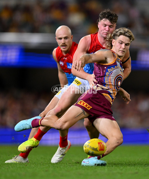 AFL 2025 Round 10 - Brisbane v Narrm - A-59571970