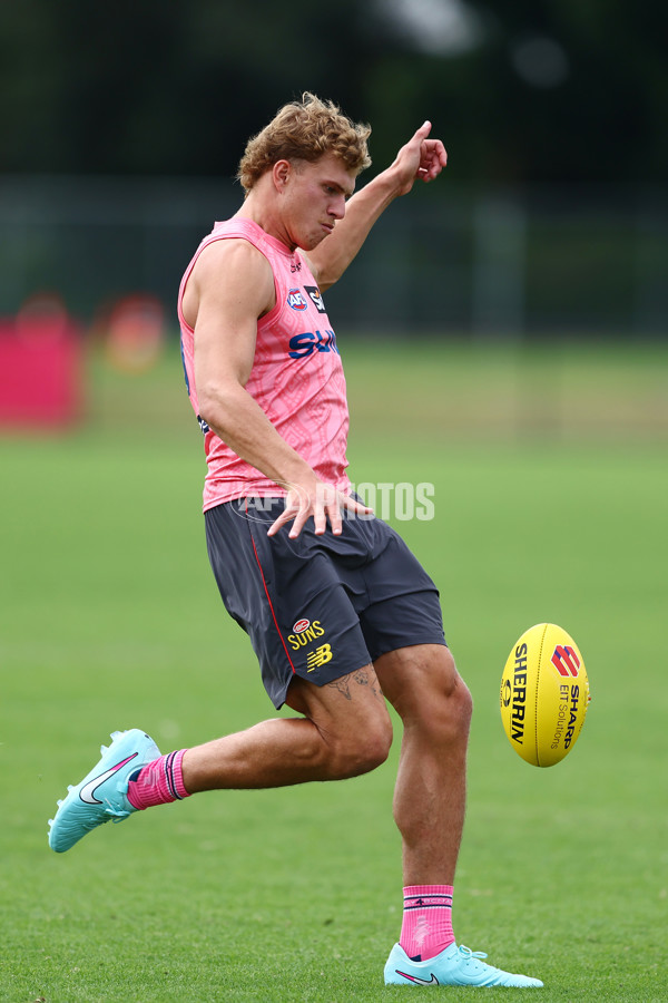 AFL 2025 Training - Gold Coast 190525 - A-59576755