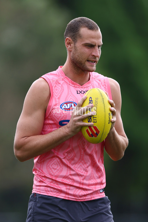 AFL 2025 Training - Gold Coast 190525 - A-59578343