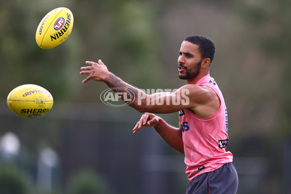 AFL 2025 Training - Gold Coast 190525 - A-59579194