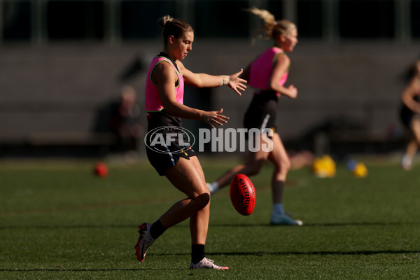 AFLW 2025 Training - Collingwood 210525 - A-59593586