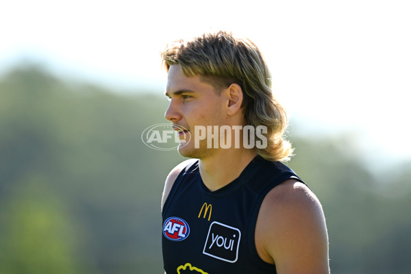 AFL 2025 Training - Brisbane 220525 - A-59596746