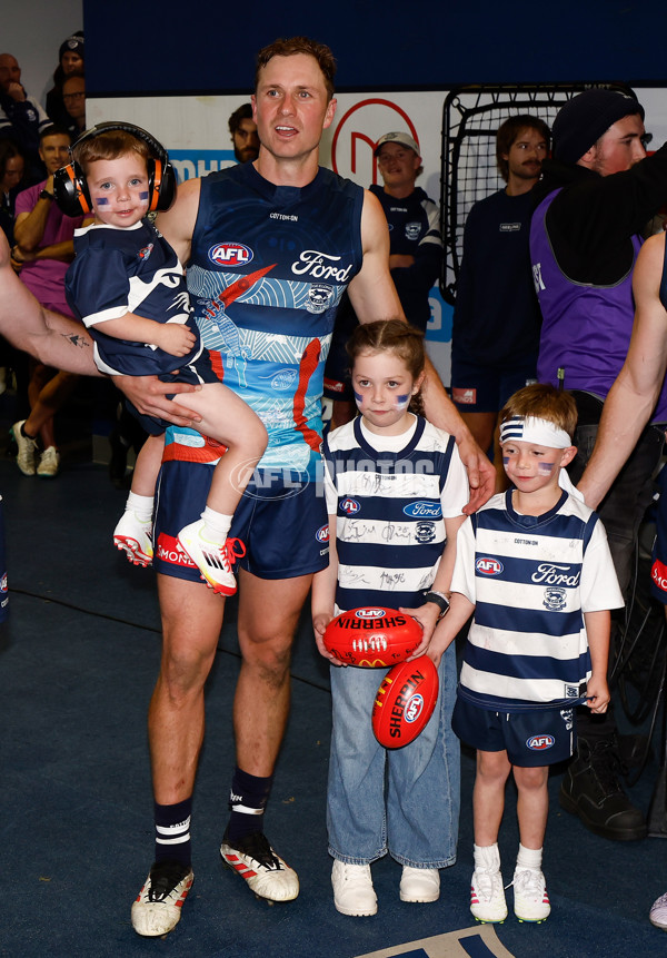 AFL 2025 Round 11 - Geelong v Western Bulldogs - A-59611369