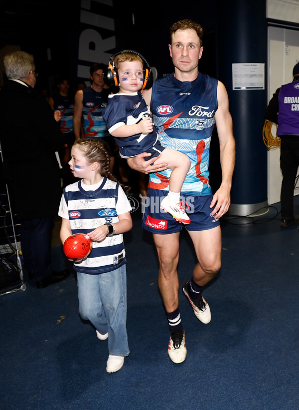 AFL 2025 Round 11 - Geelong v Western Bulldogs - A-59612072