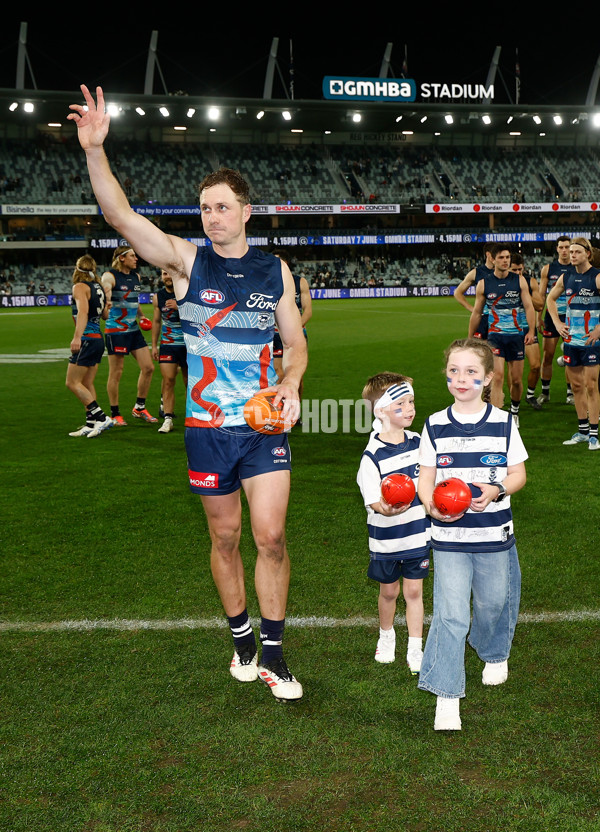 AFL 2025 Round 11 - Geelong v Western Bulldogs - A-59612073