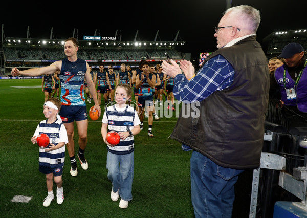AFL 2025 Round 11 - Geelong v Western Bulldogs - A-59612078