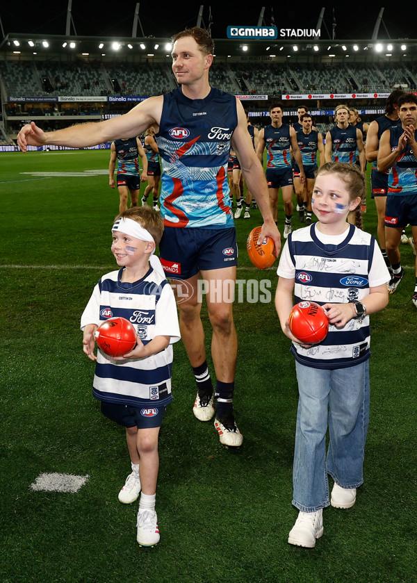 AFL 2025 Round 11 - Geelong v Western Bulldogs - A-59612079
